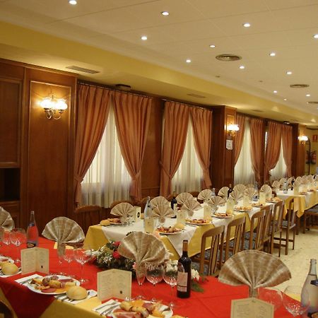 Hostal El Vegano Utiel Ngoại thất bức ảnh