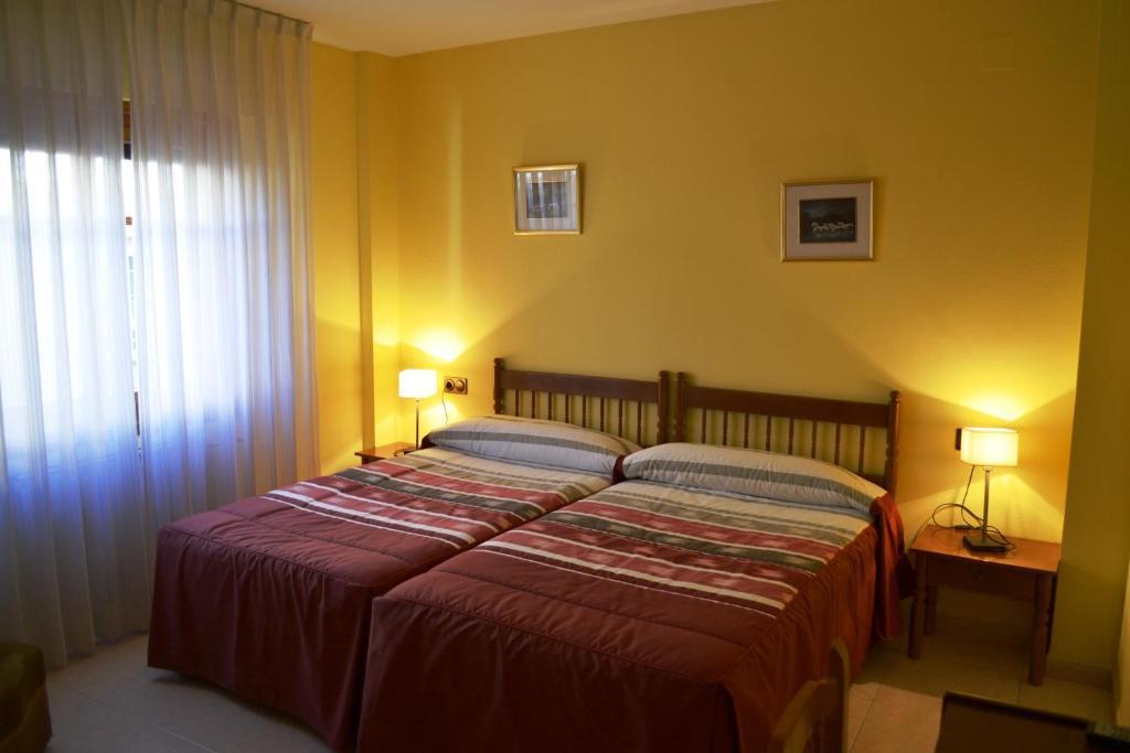 Hostal El Vegano Utiel Ngoại thất bức ảnh